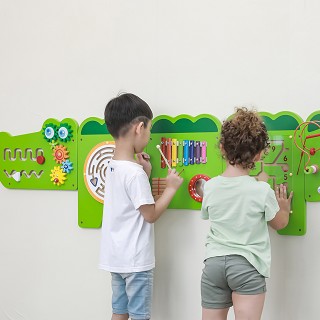 Viga Toys - Wall Game - Crocodile